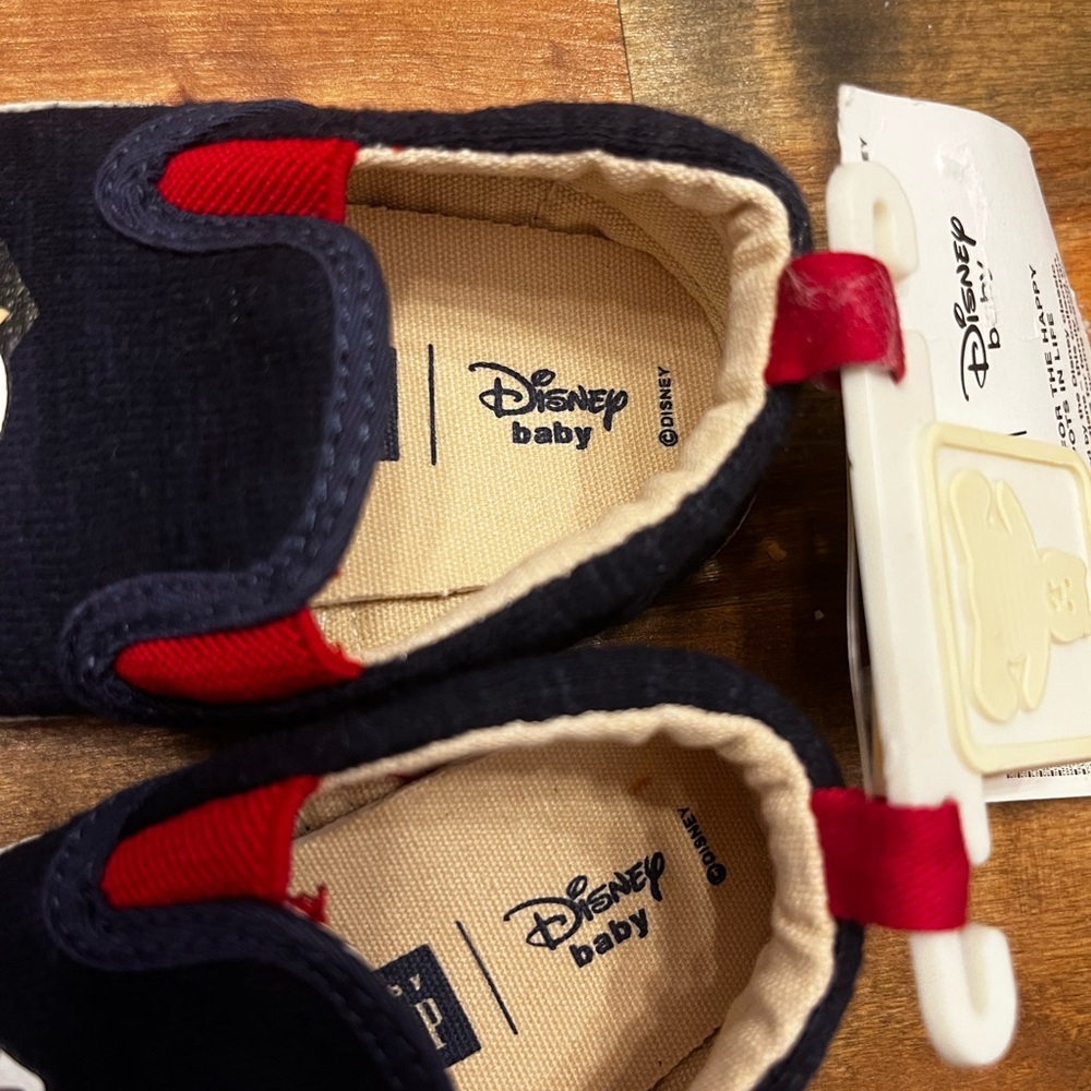 Disney Navy and Red Dalmatian Baby Slippers 6-12 mo - Picture 6 of 7